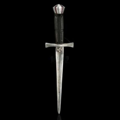 Lot # 14 - ASSASSIN'S CREED - Templar Dagger and Sheath