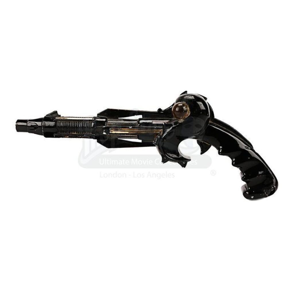 Lot # 80 - FLASH GORDON - Ming's Officer's Laser Pistol