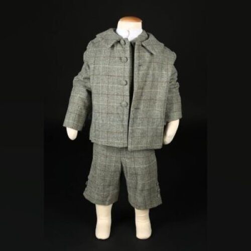 Lot # 197 - WOMAN IN BLACK, THE - Joseph Kipps' (Misha Handley) Costume