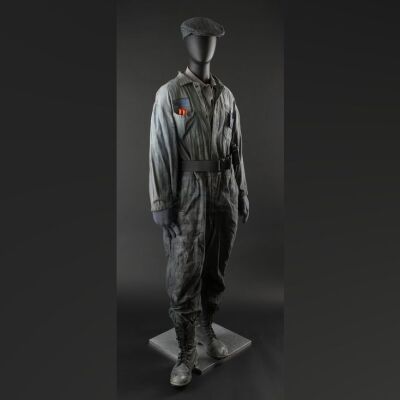 PACIFC RIM - Shatterdome Employee (Anthony Tong) Costume