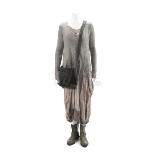 Lot # 1 - Divergent (2014): Beatrice "Tris" Prior's Faction Aptitude Test Costume