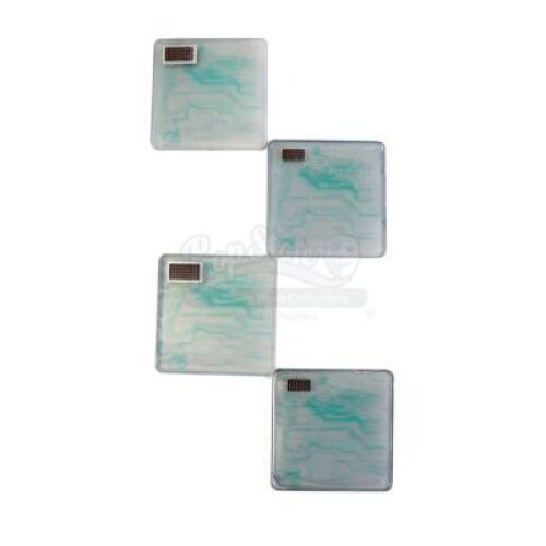 Lot # 16 - Divergent (2014): 4 Micro Computer Tablets