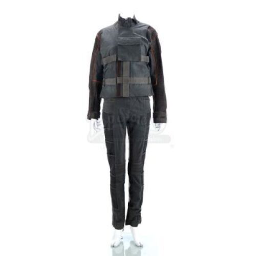 Lot # 33 - Divergent (2014): Beatrice "Tris" Prior's First Dinner Costume