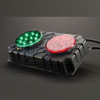 PACIFIC RIM - Red and Green Light Box