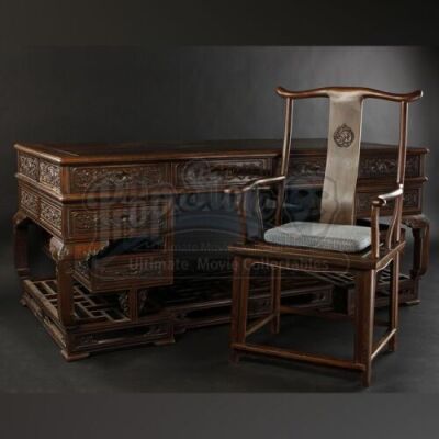 PACIFIC RIM - Stacker Pentecost's (Idris Elba) Desk and Chair