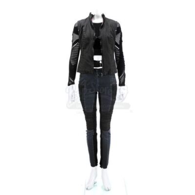 Lot # 189 - The Divergent Series: Allegiant (2016): Tori's Stunt Chicago Escape Costume