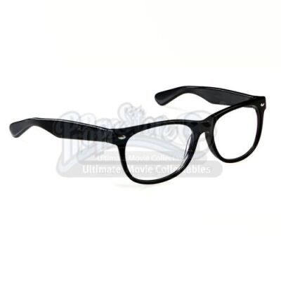PACIFIC RIM - Dr. Newton Geiszler's (Charlie Day) Glasses