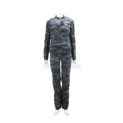 Lot # 297 - The Divergent Series: Allegiant (2016): Beatrice "Tris" Prior's Stunt Chicago Infiltration Uniform