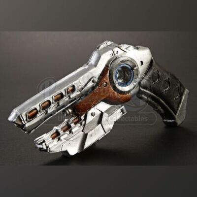 ENDER'S GAME - Stunt Rubber Flash Gun 01