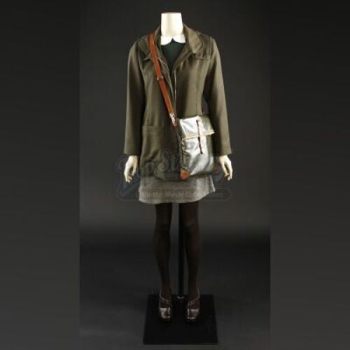ENDER'S GAME - Valentine Wiggin's (Abigail Breslin) Costume 01