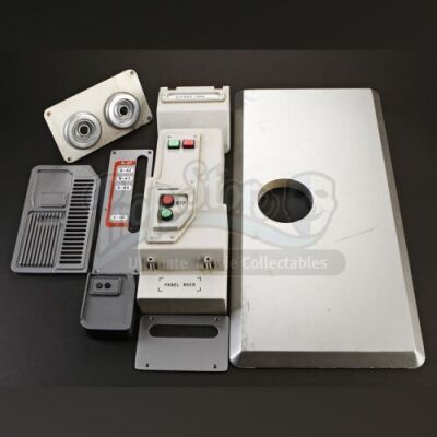 ENDER'S GAME - Hallway Control Panel Lot 01
