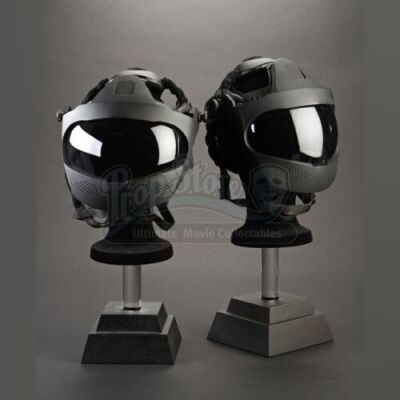 ENDER'S GAME - Pair of Drone Helmets 01