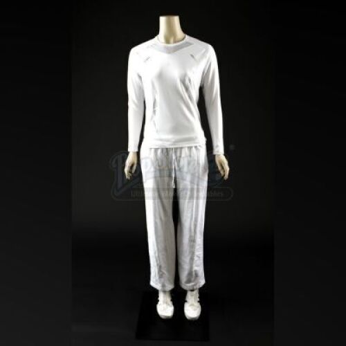 ENDER'S GAME - Petra Arkanian's (Hailee Steinfeld) Gym Clothes