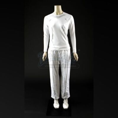 ENDER'S GAME - Petra Arkanian's (Hailee Steinfeld) Gym Clothes