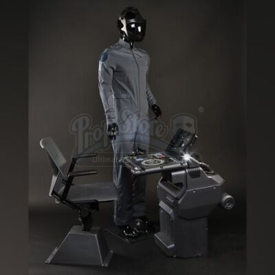 ENDER'S GAME - Drone Pilot Uniform and Control Station 02