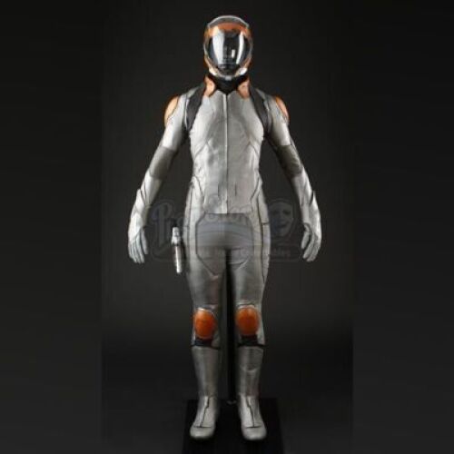 ENDER'S GAME - Petra Arkanian's (Hailee Steinfeld) Dragon Flash Suit