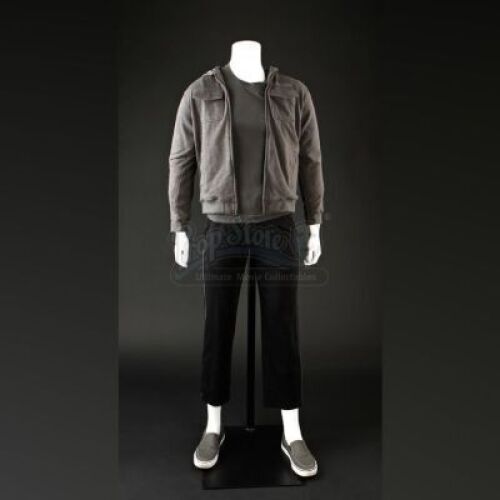 ENDER'S GAME - Ender Wiggin's Photo Double Civilian Clothes