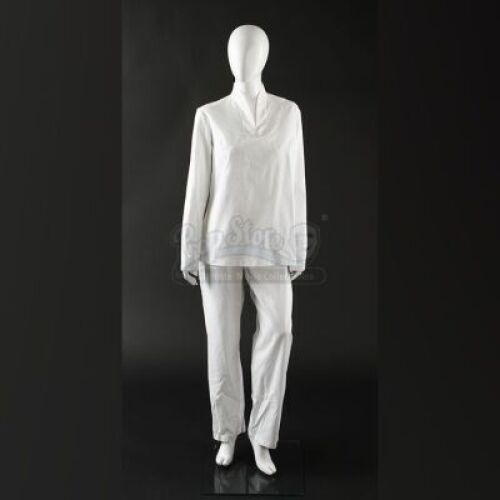 ENDER'S GAME - Major Gwen Anderon's (Viola Davis) Kurta Costume 01