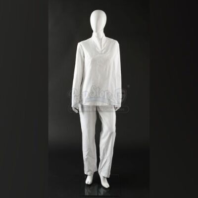 ENDER'S GAME - Major Gwen Anderon's (Viola Davis) Kurta Costume 01