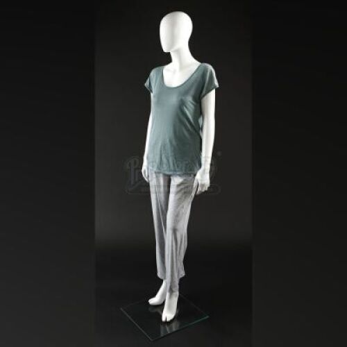 ENDER'S GAME - Valentine Wiggin's (Abigail Breslin) Costume 03