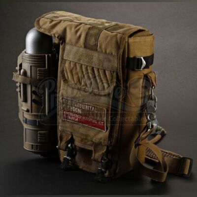 ENDER'S GAME - Ender Wiggins's (Asa Butterfield) Supplemental Oxygen Emergency Survival Kit