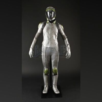 ENDER'S GAME - Petra Arkanian's (Hailee Steinfeld) Salamander Flash Suit