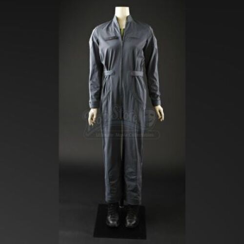 ENDER'S GAME - Petra Arkanian's (Hailee Steinfeld) Salamander Training Suit