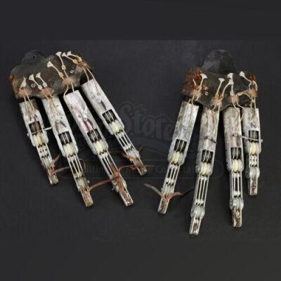 GREYSTOKE: THE LEGEND OF TARZAN, LORD OF THE APES (1984) - Mechanical Extended Finger Gloves