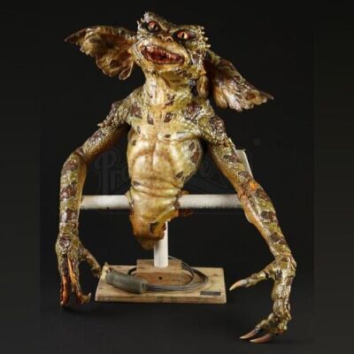 GREMLINS 2: THE NEW BATCH (1990) - Green Gremlin Puppet