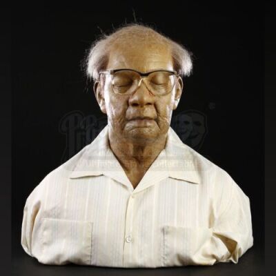 THE NUTTY PROFESSOR 2: THE KLUMPS (2000) - Mr. Kwon (Eddie Murphy) Paint Test Bust
