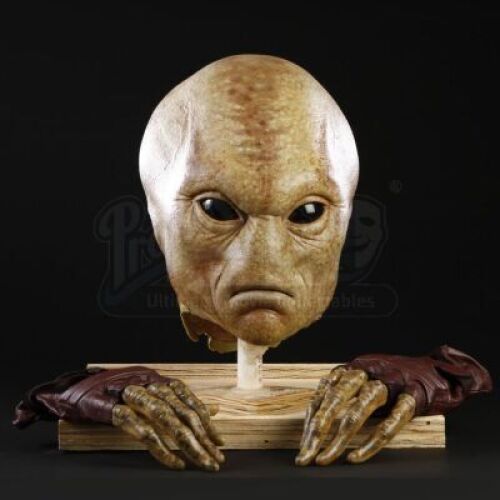 MEN IN BLACK II (2002) - First Contact Alien Mask and Hands