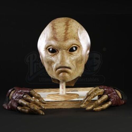 MEN IN BLACK II (2002) - First Contact Alien Mask and Hands