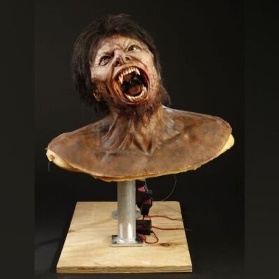 THE WOLFMAN (2010) - Lawrence Talbot (Benicio Del Toro) Animatronic Transformation Puppet
