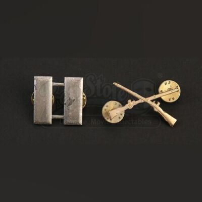 Captain Waggoner's (Jason Isaacs) U.S. Army Pins