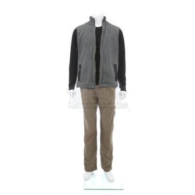 Lot # 49: Steve Forsing's (Jeffery Donovan) Debriefing Costume