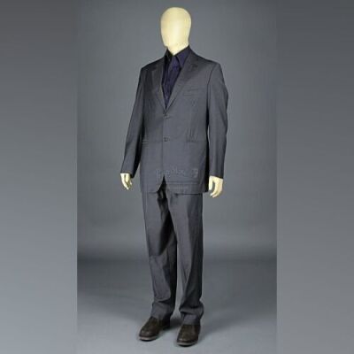 THE DAVINCI CODE (2006) - Robert Langdon's (Tom Hanks) Costume