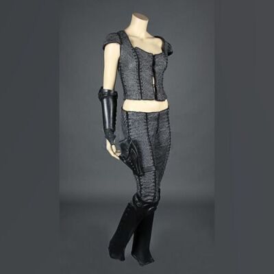 FARSCAPE (1999) & FARSCAPE: THE PEACEKEEPER WARS (2004) - Chiana's (Gigi Edgley) Costume