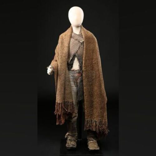 Young Ila Hiking Costume