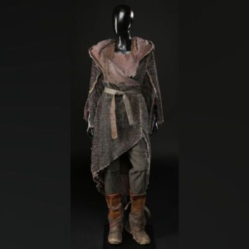 Naameh Costume