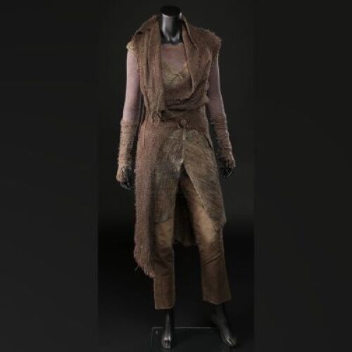 Naameh Costume