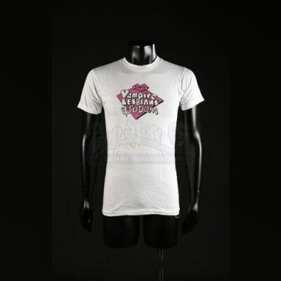 UNKNOWN PRODUCTION - Vampire Lesbians of Doom Crew T-Shirt