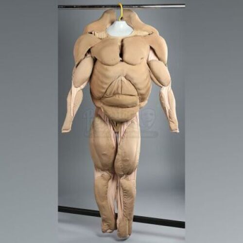 HARRY AND THE HENDERSONS (1987) - Harry Muscle Suit