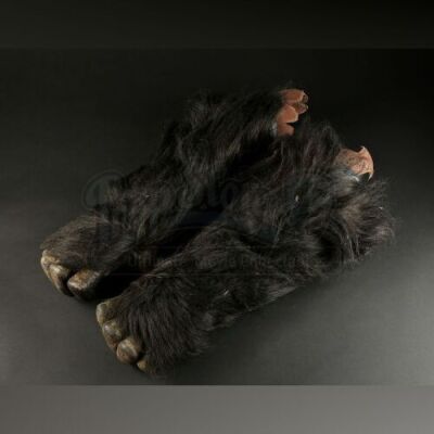 GORILLAS IN THE MIST (1988) - Gorilla (Denise Cheshire) &Atilde;&cent;&acirc;&sbquo;&not;&Euml;&oelig;Knuckle Walker&Atilde;&cent;&acirc;&sbquo;&not;&acirc;&bdquo;&cent; Forearm Extensions