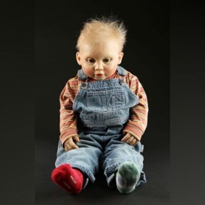 BABY'S DAY OUT (1994) - Baby Bink R.C. Carrying Puppet