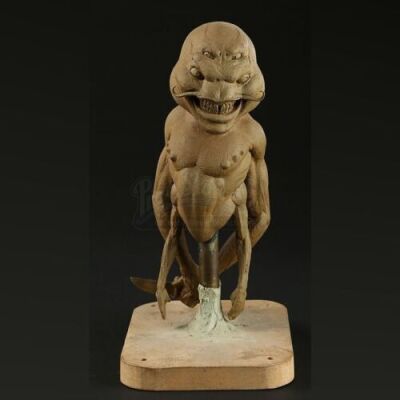 MEN IN BLACK (1997) - Mustachioed Alien Maquette