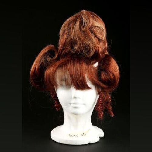 HOW THE GRINCH STOLE CHRISTMAS (2000) - Background Who Wig
