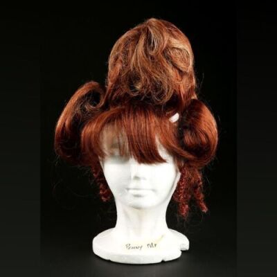 HOW THE GRINCH STOLE CHRISTMAS (2000) - Background Who Wig