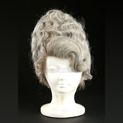 HOW THE GRINCH STOLE CHRISTMAS (2000) - Background Who Wig
