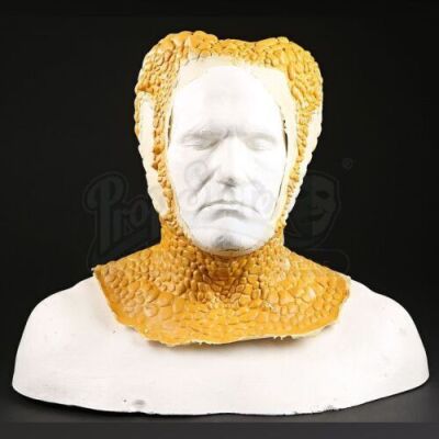 MEN IN BLACK II (2002) - Corn Face Alien (Michael Garvey) Unfinished Cowl