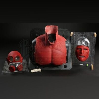 HELLBOY (2004) - Hellboy (Ron Perlman) Appliance Set